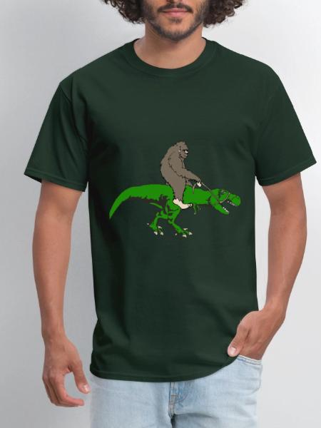 Bigfoot riding T rex - Men's T-Shirt